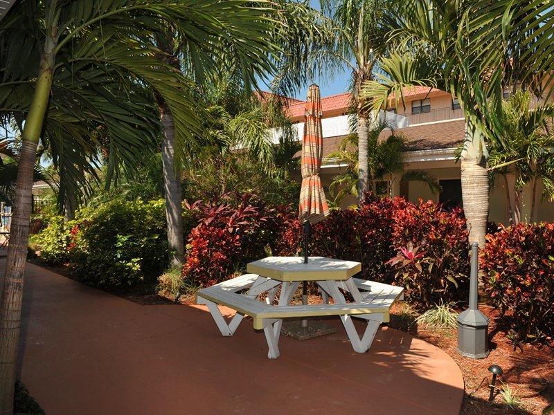 Hotel Sol Redington Shores Exterior photo