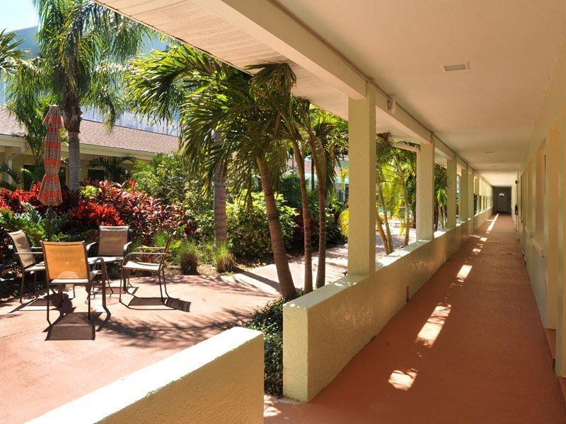 Hotel Sol Redington Shores Exterior photo