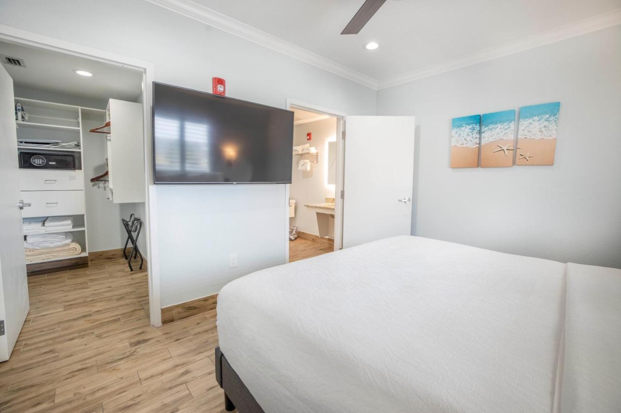Hotel Sol Redington Shores Exterior photo